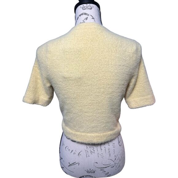 Women's | Levi's | NWT Yellow Cropped Button-Up Soft Fluffy Sweater - S - Picture 4 of 6